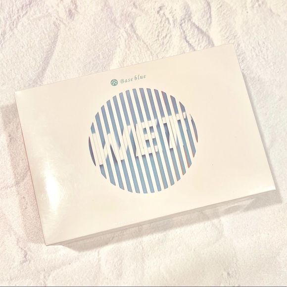 Base Blue Dry and Wet, Dual Action Facial Cleansing Wipes. New in sealed box - Picture 3 of 10